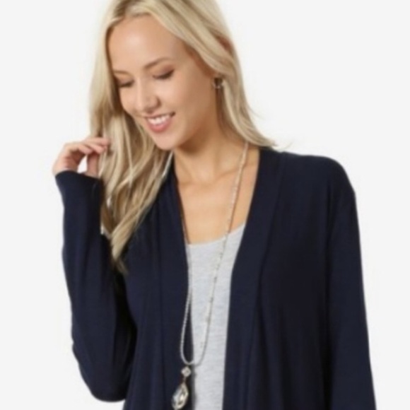 LAST one medium 🌷slouchy cardigan - Picture 2 of 4